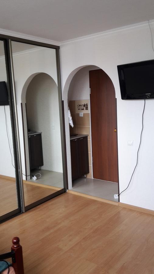 Mini Hotel Na Aiaaira Suchumi Zewnętrze zdjęcie