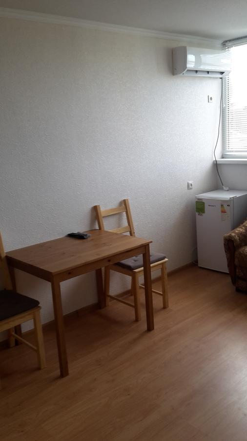 Mini Hotel Na Aiaaira Suchumi Zewnętrze zdjęcie